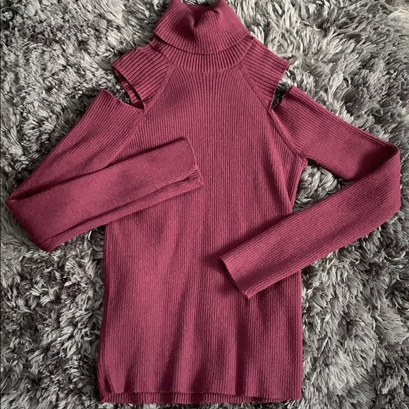 Calvin Klein Sweaters - Calvin Klein sweater